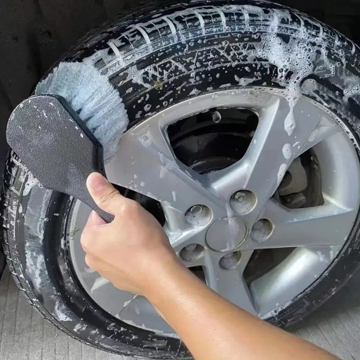 Szczotka do czyszczenia kół sa – Car Cleaning Brush recenzja i cena